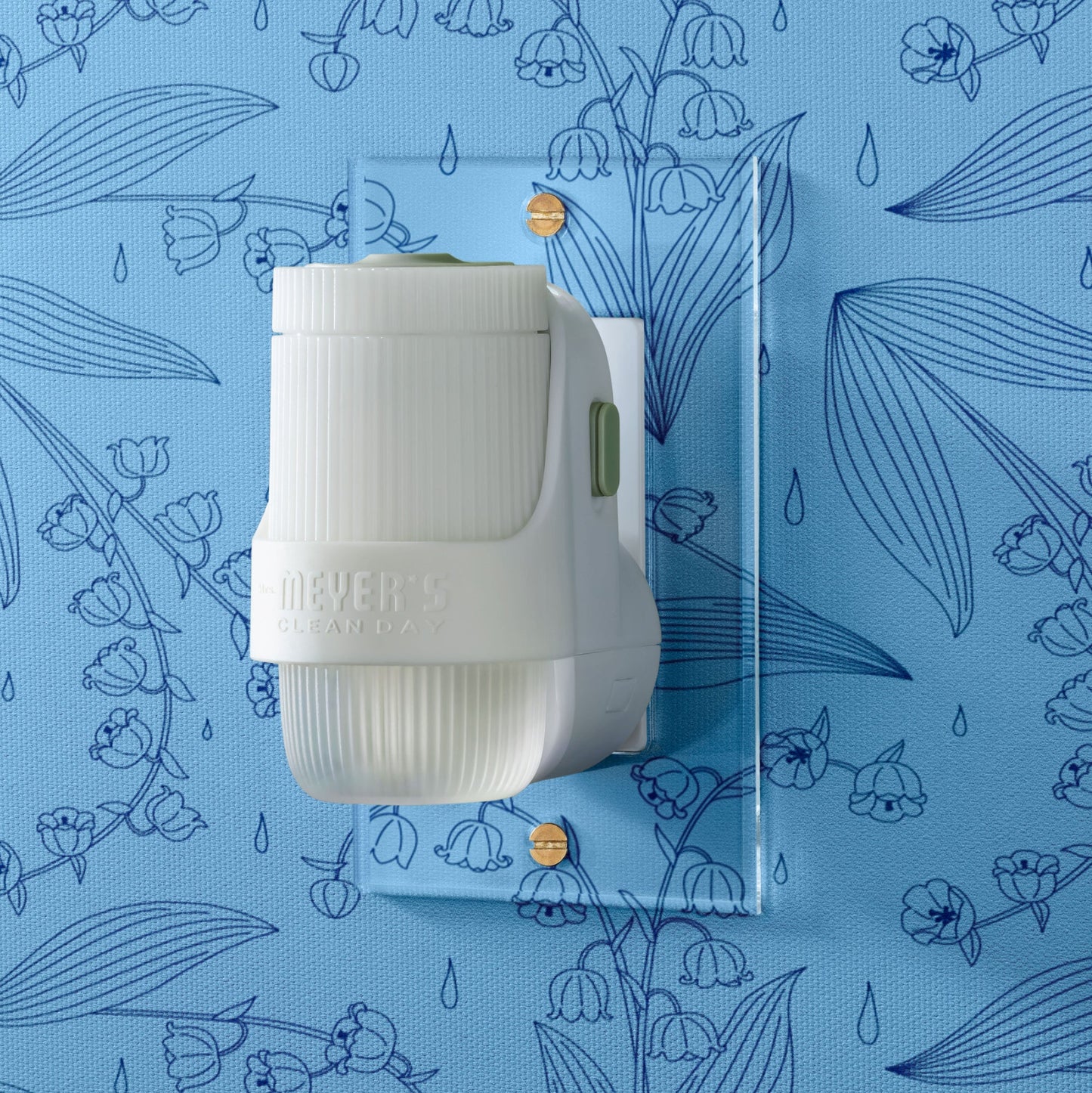 Mrs. Meyer's Rain Water Plug-In Oil Warmer With Refill
