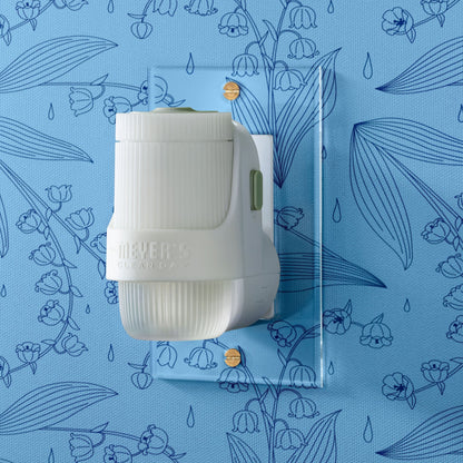 Mrs. Meyer's Rain Water Plug-In Oil Warmer With Refill